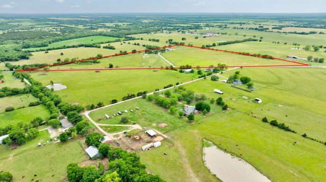 3781 Fm 151, Whitewright, TX 75491