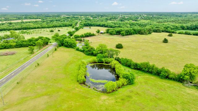 3781 Fm 151, Whitewright, TX 75491