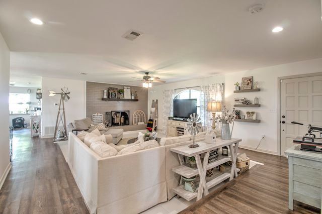 3781 Fm 151, Whitewright, TX 75491