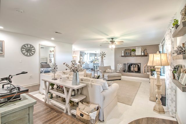 3781 Fm 151, Whitewright, TX 75491