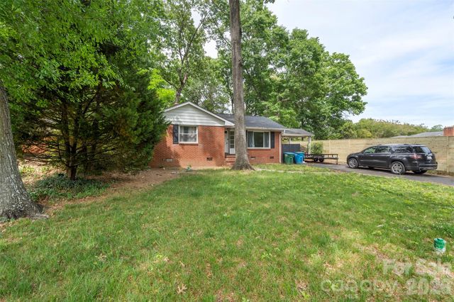 706 Brian Circle, Pineville, NC 28134