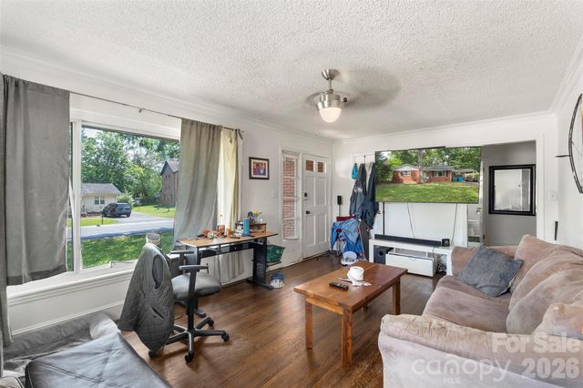 706 Brian Circle, Pineville, NC 28134