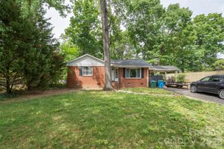 706 Brian Circle, Pineville, NC 28134