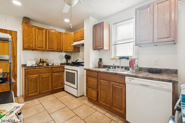 96 Beaumont Pl, Newark City, NJ 07104