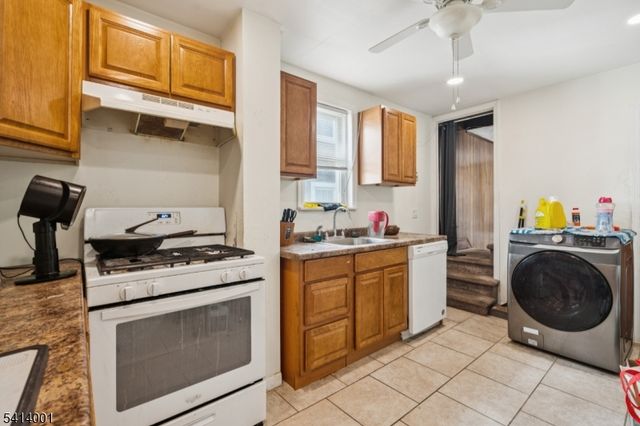 96 Beaumont Pl, Newark City, NJ 07104