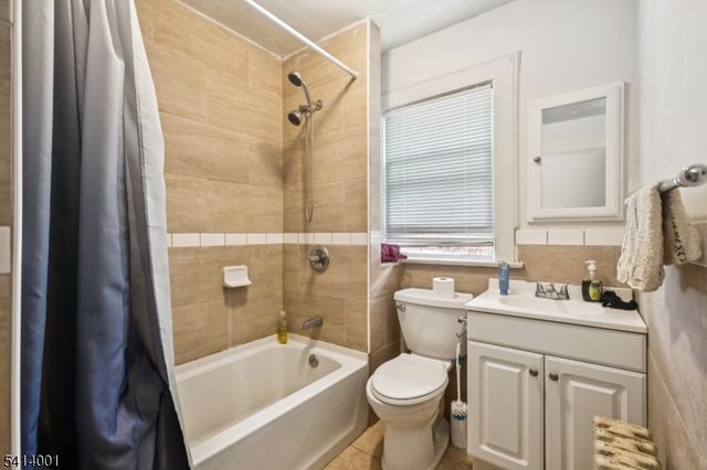 96 Beaumont Pl, Newark City, NJ 07104