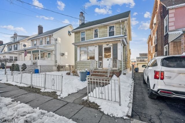 96 Beaumont Pl, Newark City, NJ 07104