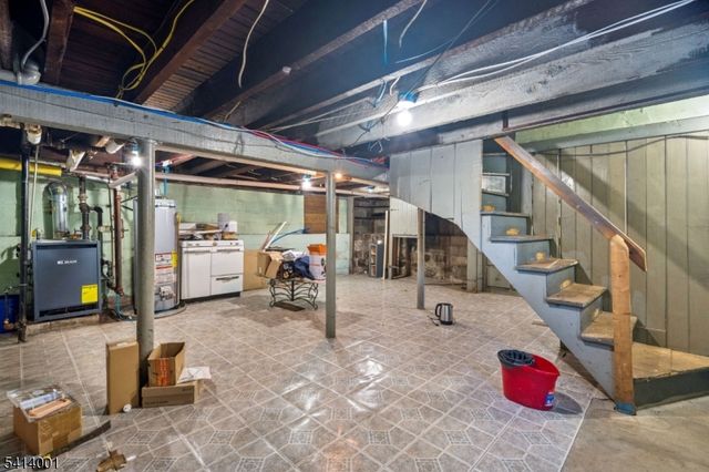 96 Beaumont Pl, Newark City, NJ 07104