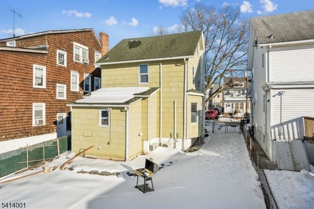 96 Beaumont Pl, Newark City, NJ 07104