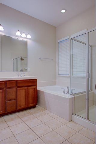 1709 Thomas Ct, Modesto, CA 95355