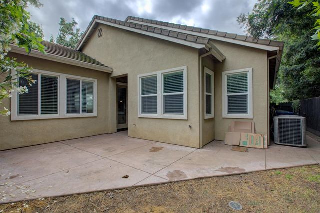 1709 Thomas Ct, Modesto, CA 95355