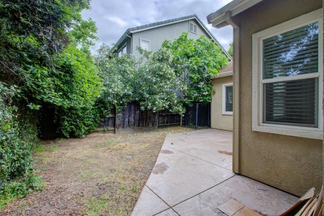 1709 Thomas Ct, Modesto, CA 95355