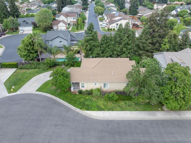 1709 Thomas Ct, Modesto, CA 95355