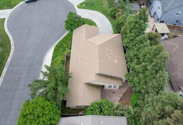 1709 Thomas Ct, Modesto, CA 95355