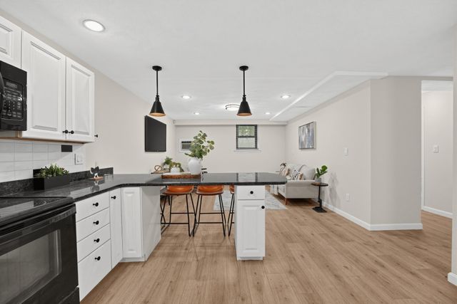 595 Revere Beach Parkway 6, Revere, MA 02151