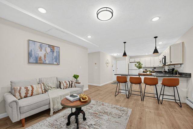 595 Revere Beach Parkway 6, Revere, MA 02151