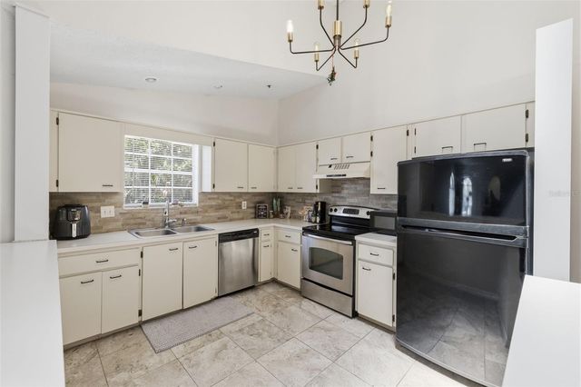 11844 SKYLAKE PLACE, Tampa, FL 33617