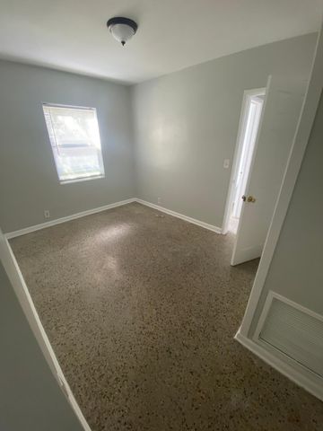 3716 Henry Avenue, West Palm Beach, FL 33405