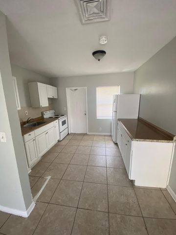 3716 Henry Avenue, West Palm Beach, FL 33405
