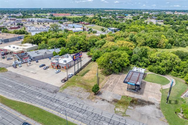2012 Texoma Parkway, Sherman, TX 75090
