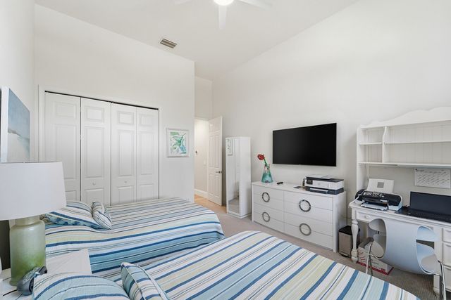 16197 Villa Vizcaya Place, Delray Beach, FL 33446
