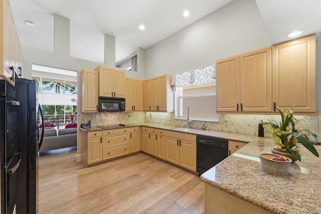 16197 Villa Vizcaya Place, Delray Beach, FL 33446
