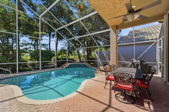 16197 Villa Vizcaya Place, Delray Beach, FL 33446
