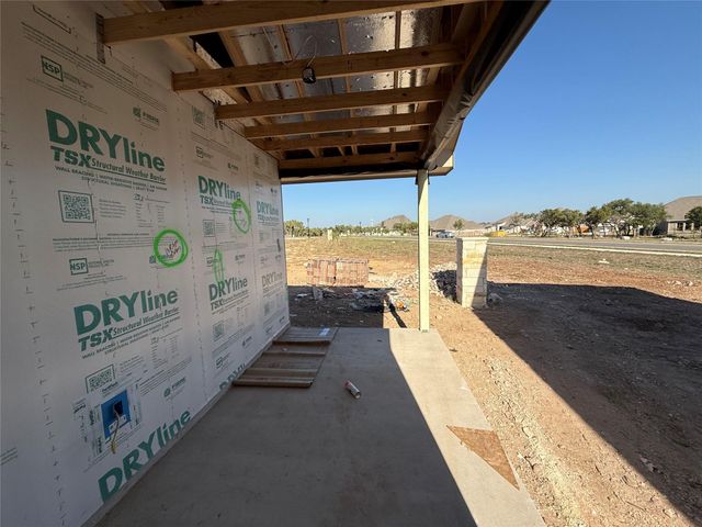 141 Knockout Rose DR, San Marcos, TX 78666