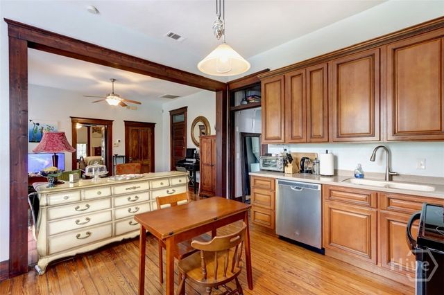305 W Duffy Street W C, Savannah, GA 31401