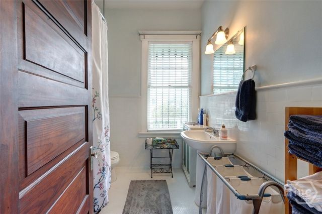 305 W Duffy Street W C, Savannah, GA 31401