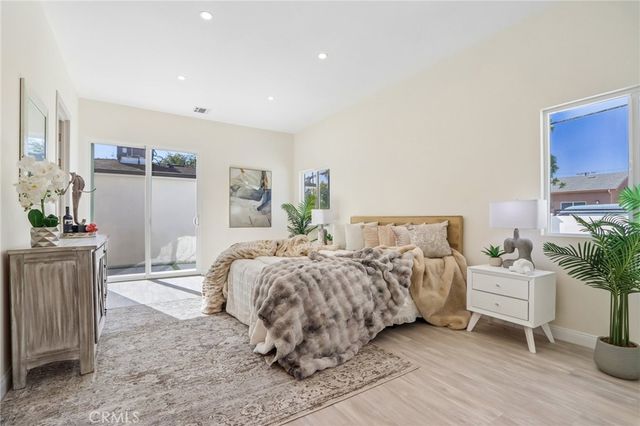 8149 Saint Clair Avenue, North Hollywood, CA 91605