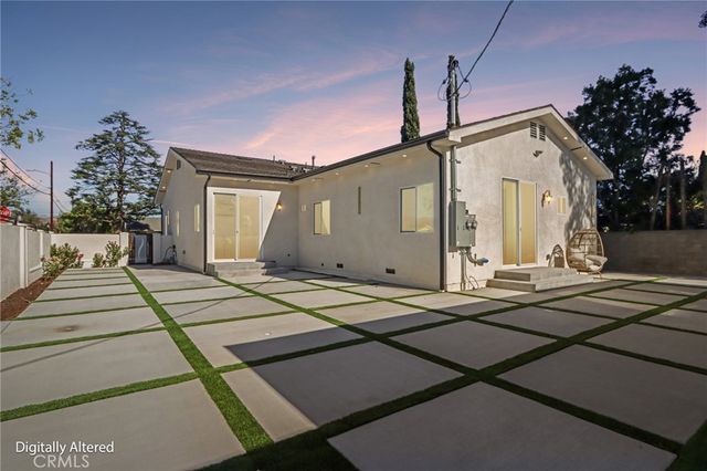 8149 Saint Clair Avenue, North Hollywood, CA 91605