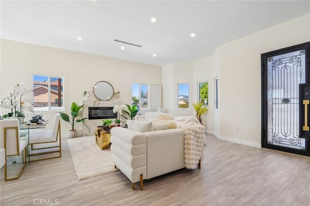 8149 Saint Clair Avenue, North Hollywood, CA 91605