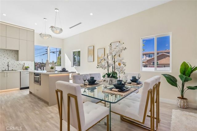 8149 Saint Clair Avenue, North Hollywood, CA 91605