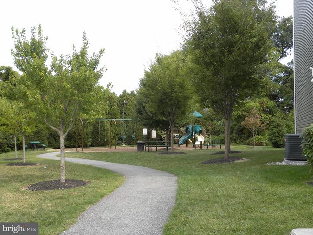152 MULBERRY DR, Malvern, PA 19355