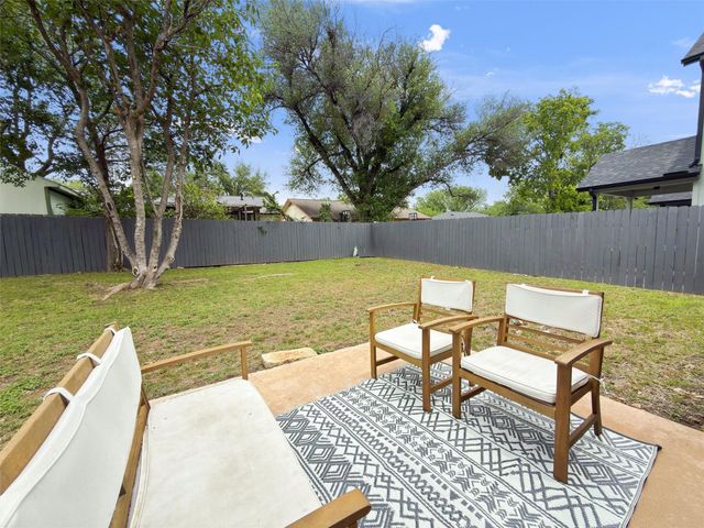 800 Huntingdon PL, Austin, TX 78745