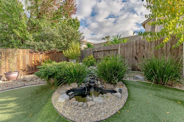 8936 Palmerson Dr, Antelope, CA 95843