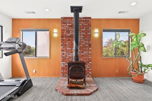 331 Triangle Street, Thousand Oaks, CA 91360