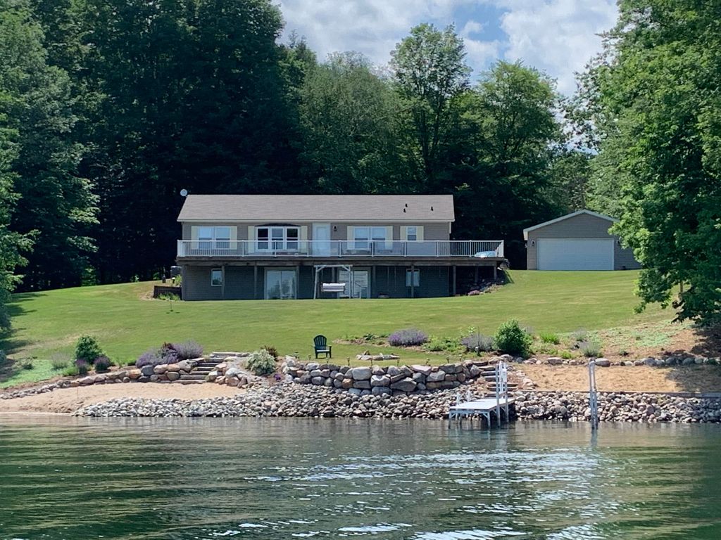 23004 Miramichi Drive, Evart, MI 49631