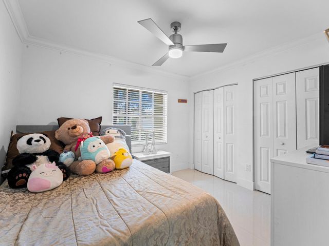181 SW 203rd Avenue, Pembroke Pines, FL 33029