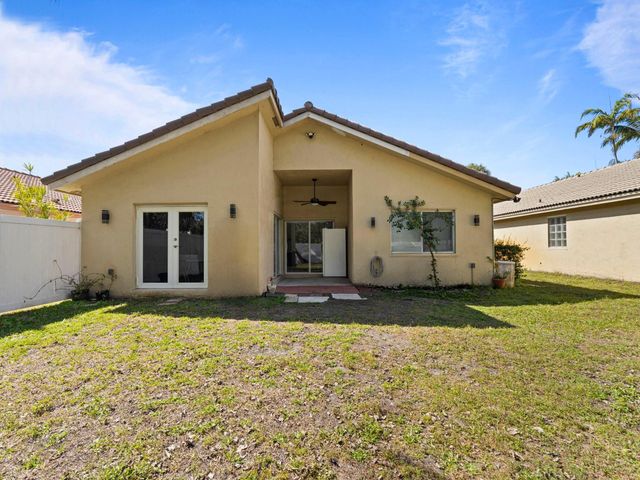 181 SW 203rd Avenue, Pembroke Pines, FL 33029