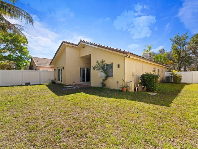 181 SW 203rd Avenue, Pembroke Pines, FL 33029