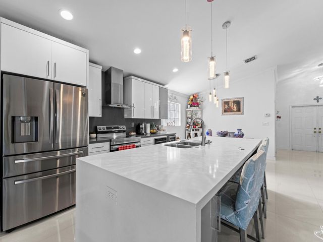 181 SW 203rd Avenue, Pembroke Pines, FL 33029