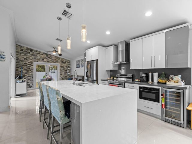 181 SW 203rd Avenue, Pembroke Pines, FL 33029