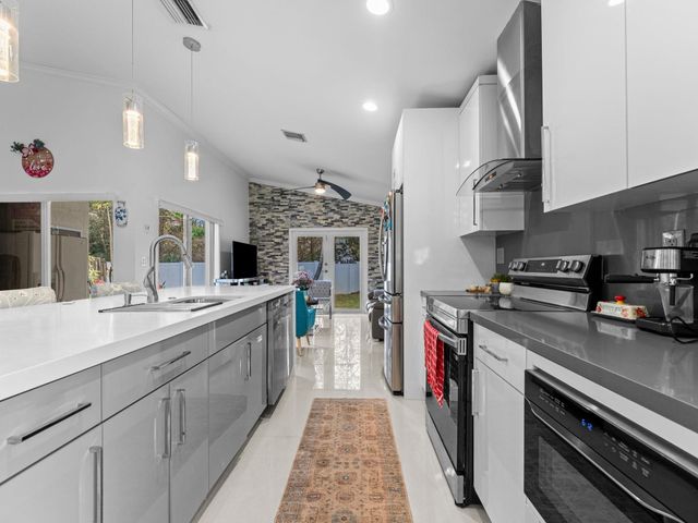 181 SW 203rd Avenue, Pembroke Pines, FL 33029