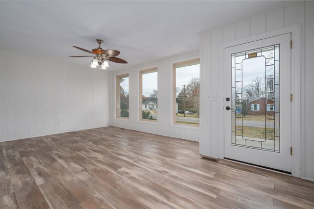 87 E Hill St, Mount Juliet, TN 37122