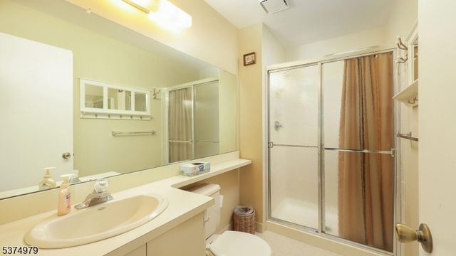 44 Crabapple Ln, Franklin Twp., NJ 08823
