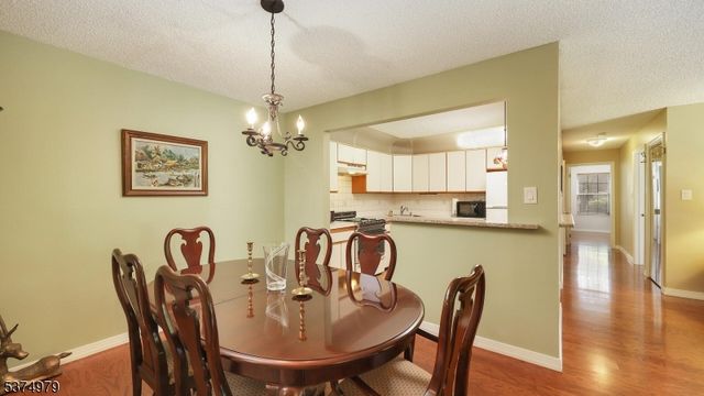 44 Crabapple Ln, Franklin Twp., NJ 08823
