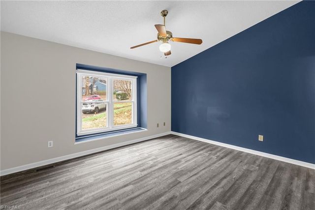 9 Dunnberry Court, Greensboro, NC 27455