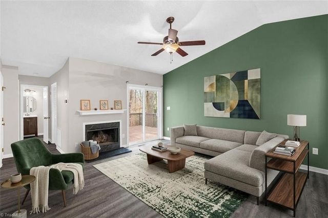 9 Dunnberry Court, Greensboro, NC 27455